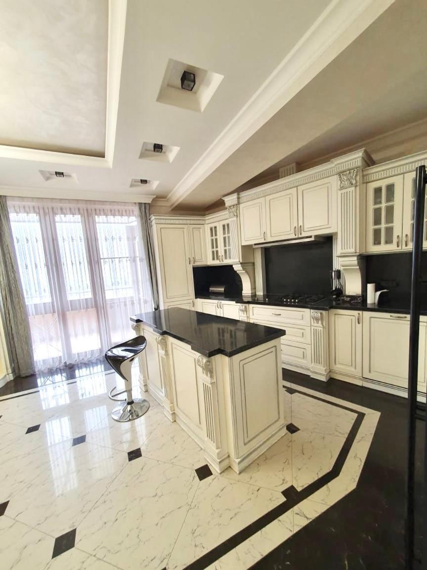 Роскошная Двухуровневая Квартира Luxurious Duplex Apartment Jerevan Exteriér fotografie